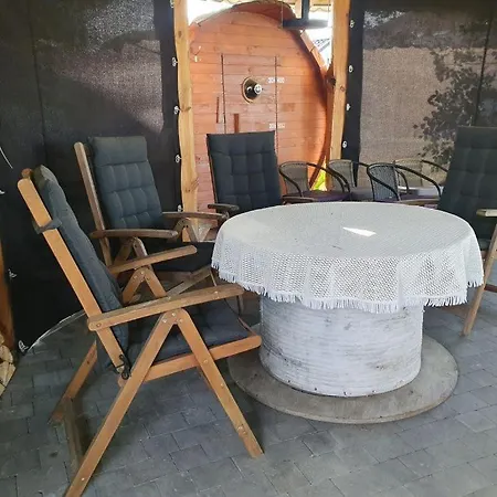 Biale Domki Bedzinko Tylko 1800M Od Morza Sauna Goraca Balia Bedzino Exterior photo